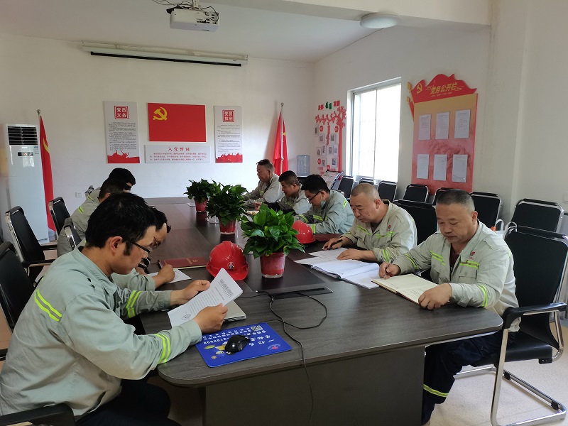 富平公司燒成車間：堅(jiān)持“三個突出 ”助力“百日會戰(zhàn)”圓滿收官