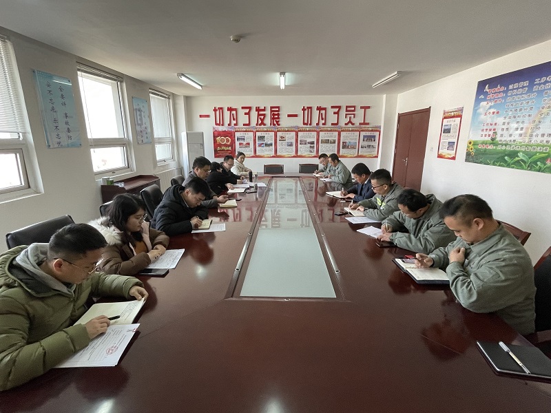 陜西建材科技公司副總經(jīng)理郭正亮一行到黃陵公司進行安全環(huán)保督導(dǎo)檢查